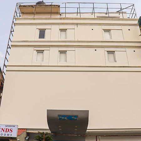 Collection O Kk Trends Hotel Vijayawāda Exterior photo