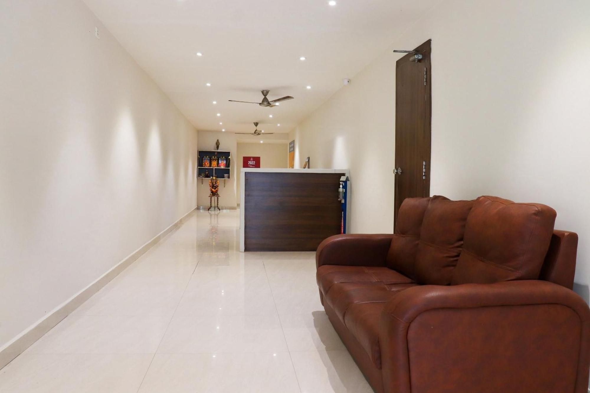 Collection O Kk Trends Hotel Vijayawāda Exterior photo