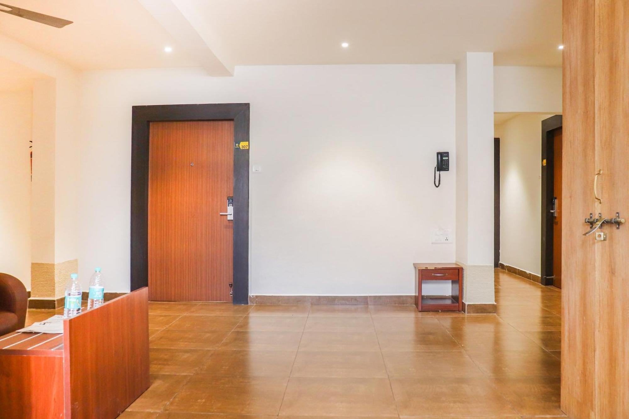 Collection O Kk Trends Hotel Vijayawāda Exterior photo