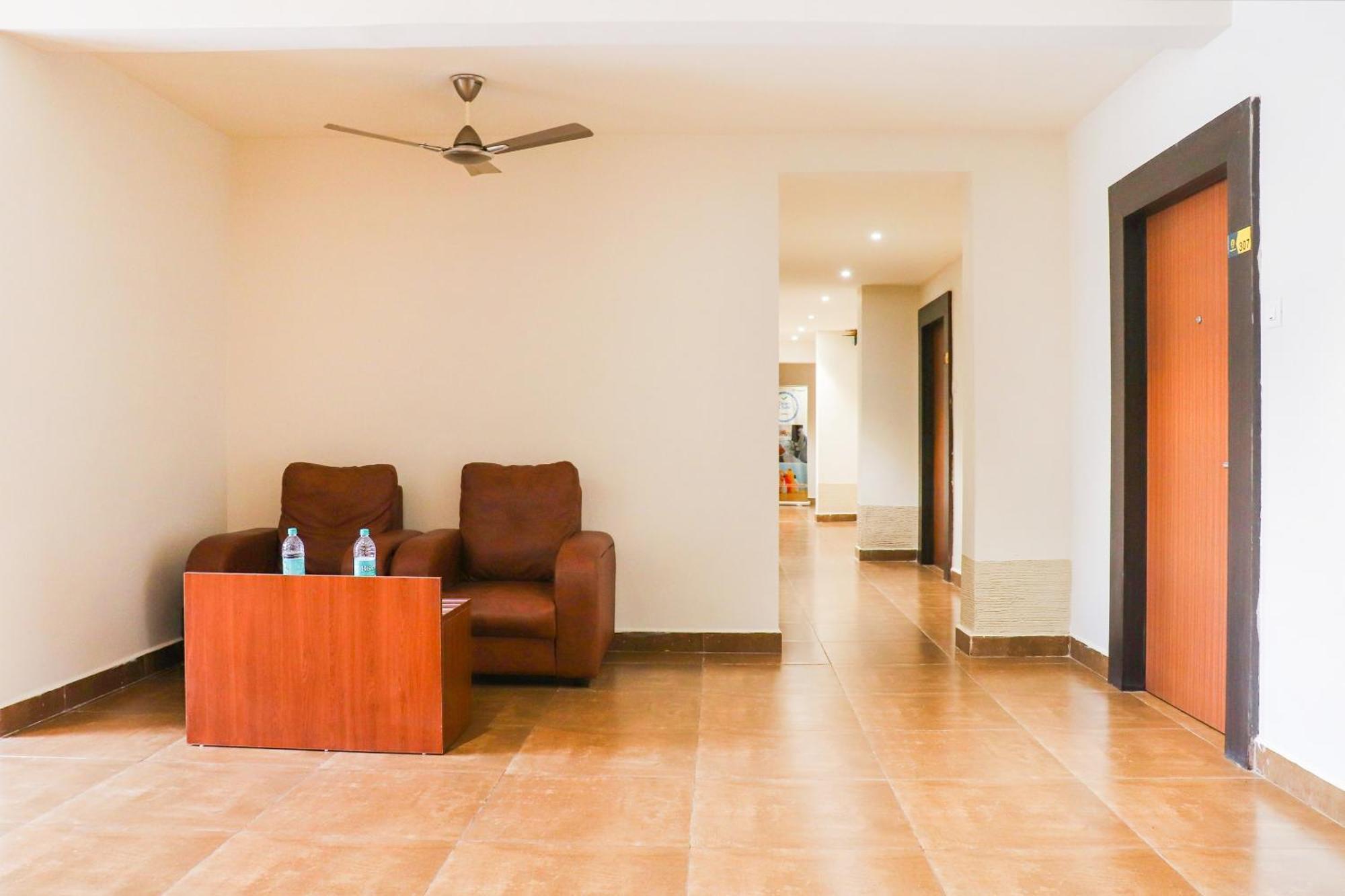 Collection O Kk Trends Hotel Vijayawāda Exterior photo