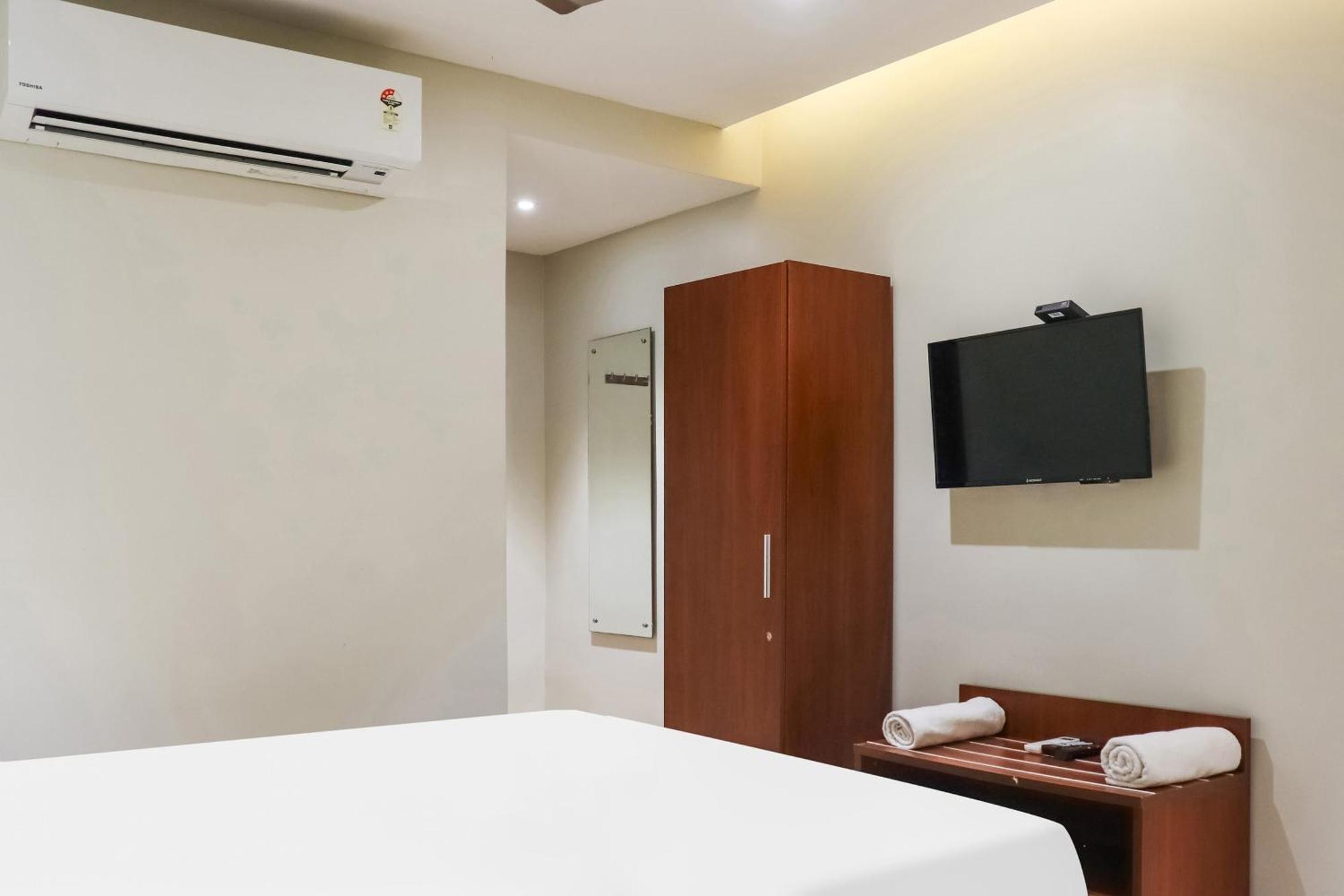 Collection O Kk Trends Hotel Vijayawāda Exterior photo