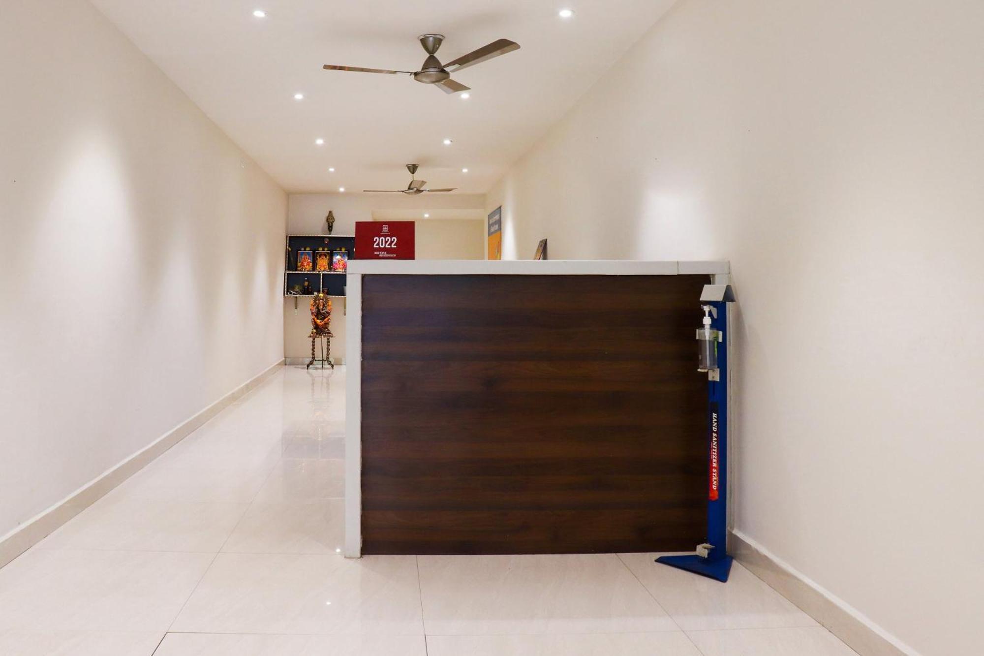 Collection O Kk Trends Hotel Vijayawāda Exterior photo